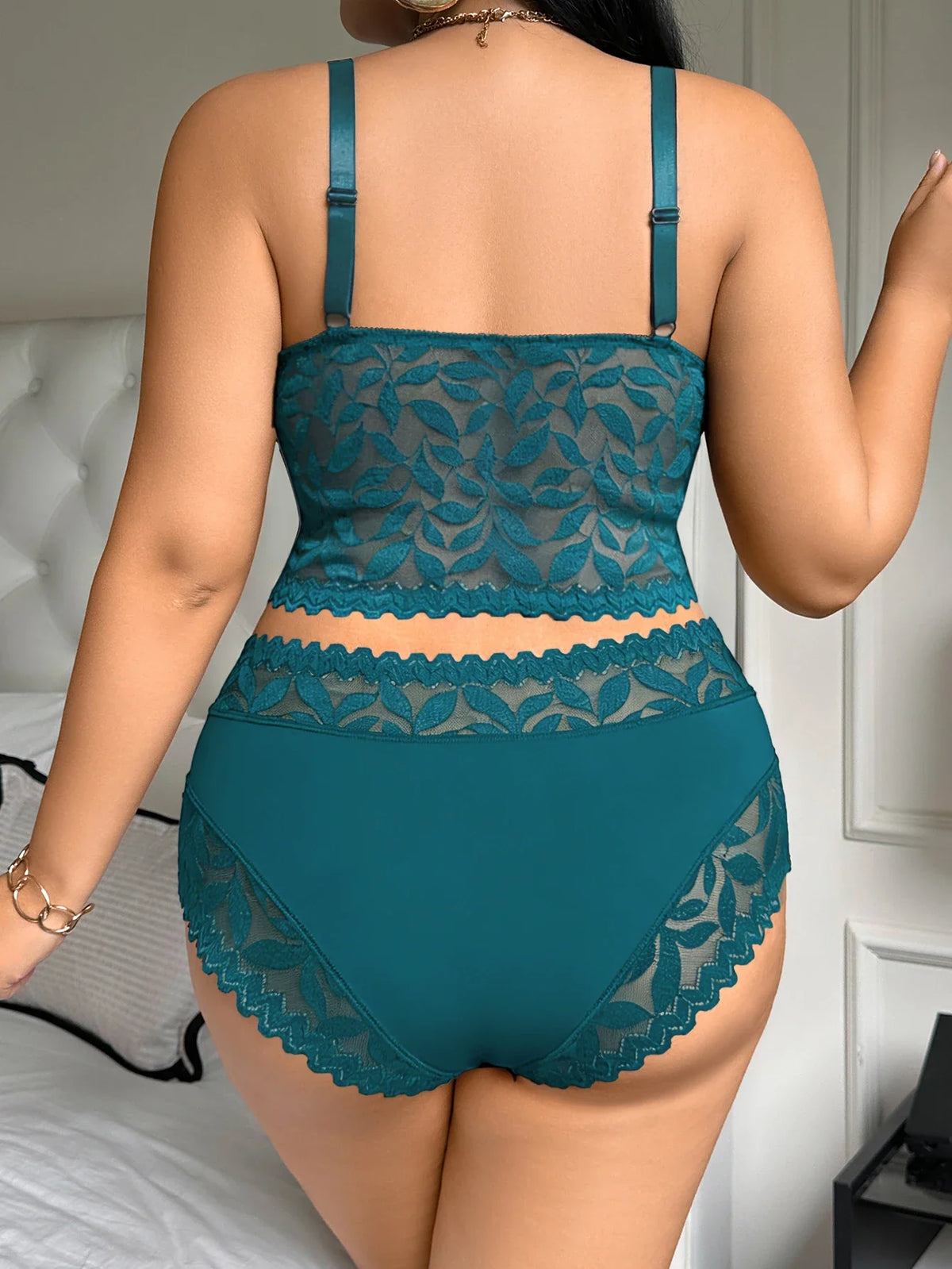 Blooming Lace ✨ Plus Size Floral Lingerie Set – Wireless Mesh Bra & Matching Panties