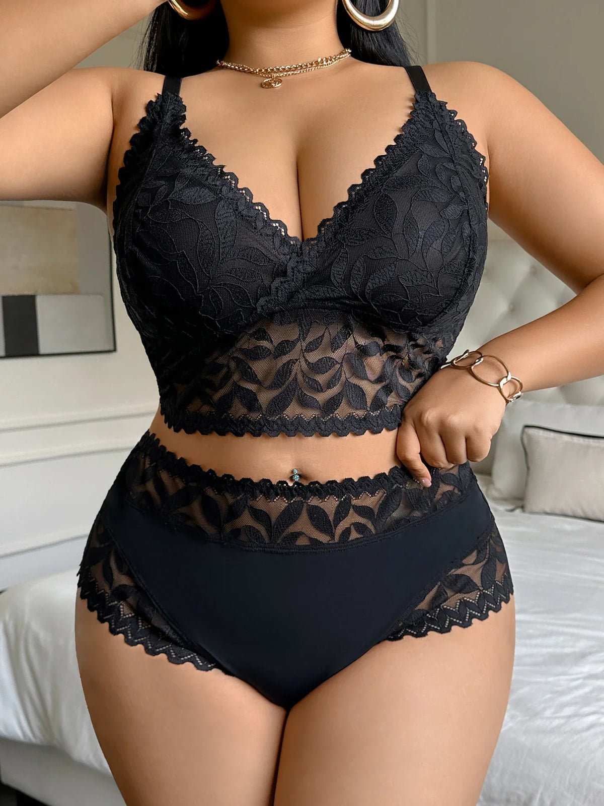 Blooming Lace ✨ Plus Size Floral Lingerie Set – Wireless Mesh Bra & Matching Panties