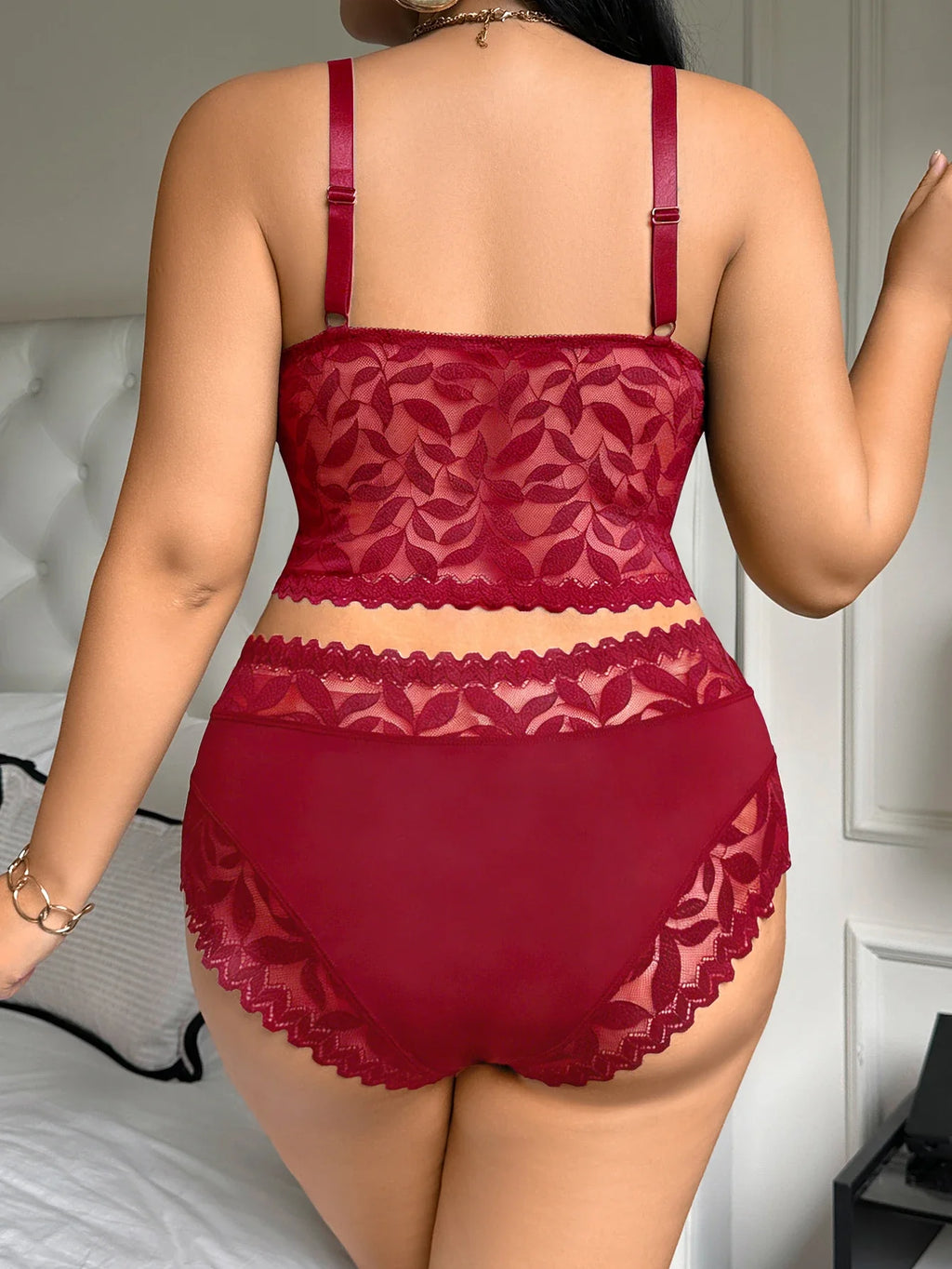 Blooming Lace ✨ Plus Size Floral Lingerie Set – Wireless Mesh Bra & Matching Panties