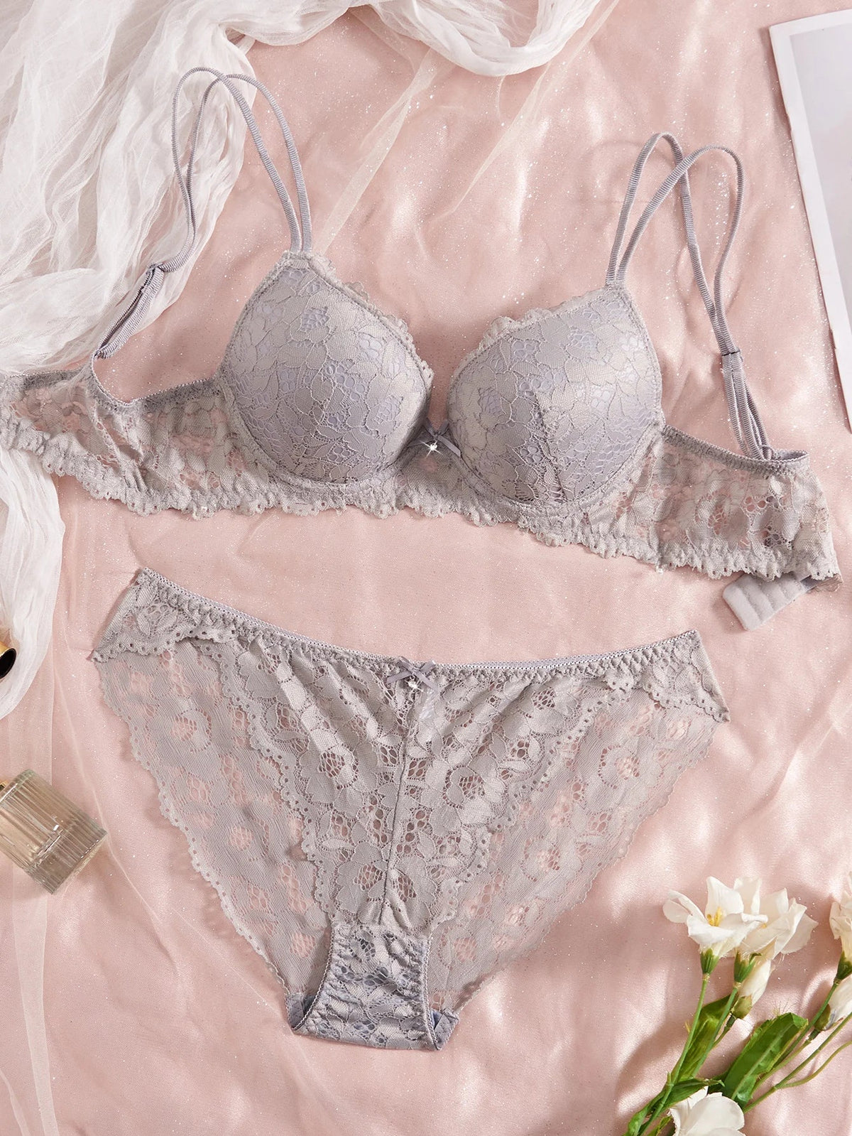 Romantic Lace Women’s Lingerie Set – Sheer Push-Up Bra & Matching Panties